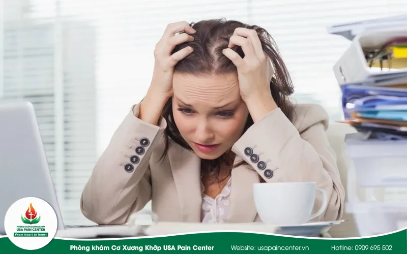 Nhân viên văn phòng và những cơn đau âm thầm: Đừng để công việc khiến bạn bỏ quên sức khỏe