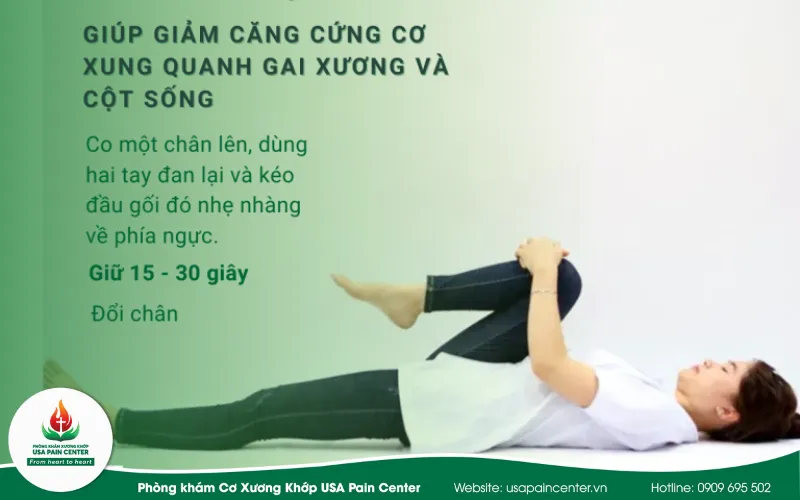 Bài tập kéo giãn một đầu gối về ngực giúp thư giãn thắt lưng