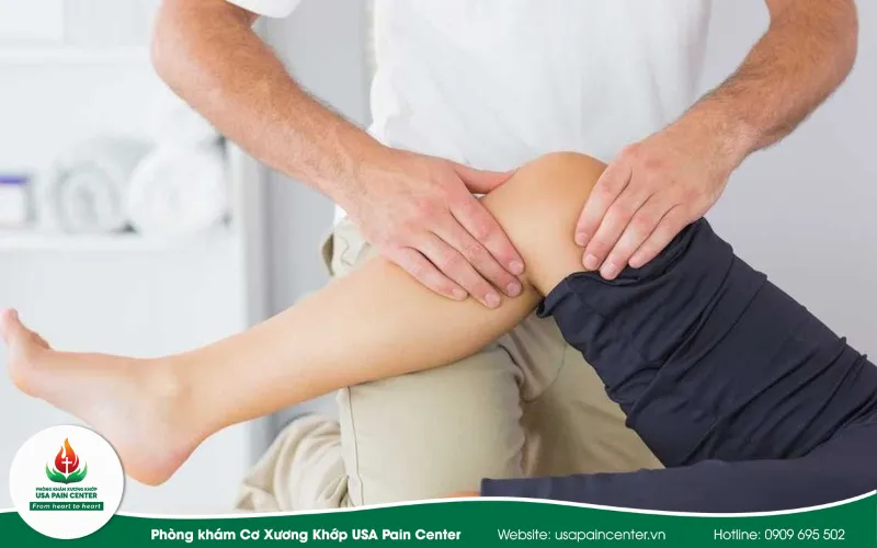 Những lưu ý khi người thoái hóa khớp gối leo cầu thang 