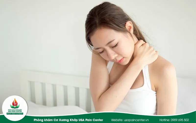 Sai lầm nghiêm trọng trong cách chữa ngủ dậy bị đau cổ tại nhà