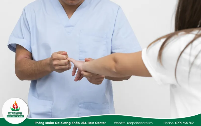 Ngón tay lò xo sau phẫu thuật có tái phát không?